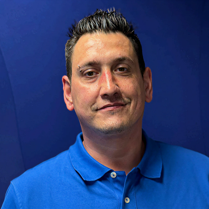 <h2 style="text-align: center;"><strong>Michael Ansink&nbsp;</strong></h2><h3 style="text-align: center;"><em>Warehouse Supervisor</em></h3><p><br></p>