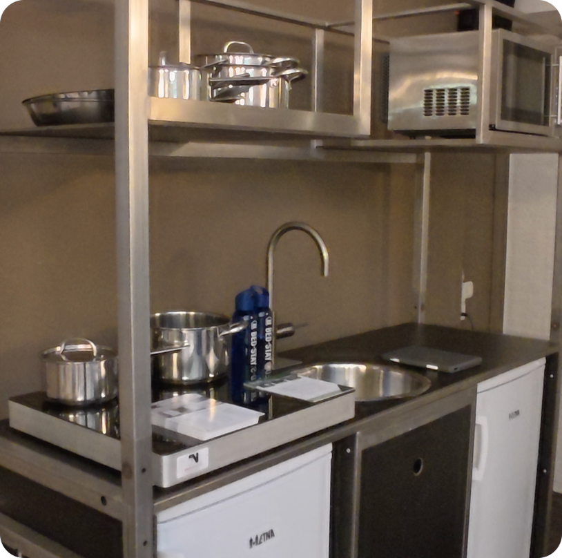 Kitchen in Bed-Stay possible.